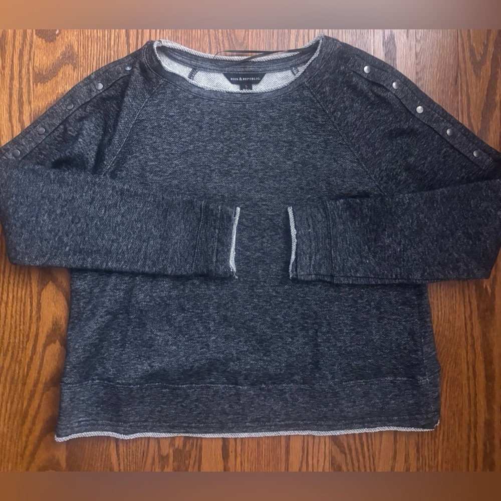 Rock & Republic Heathered Black Knit Top Size Small NWOT